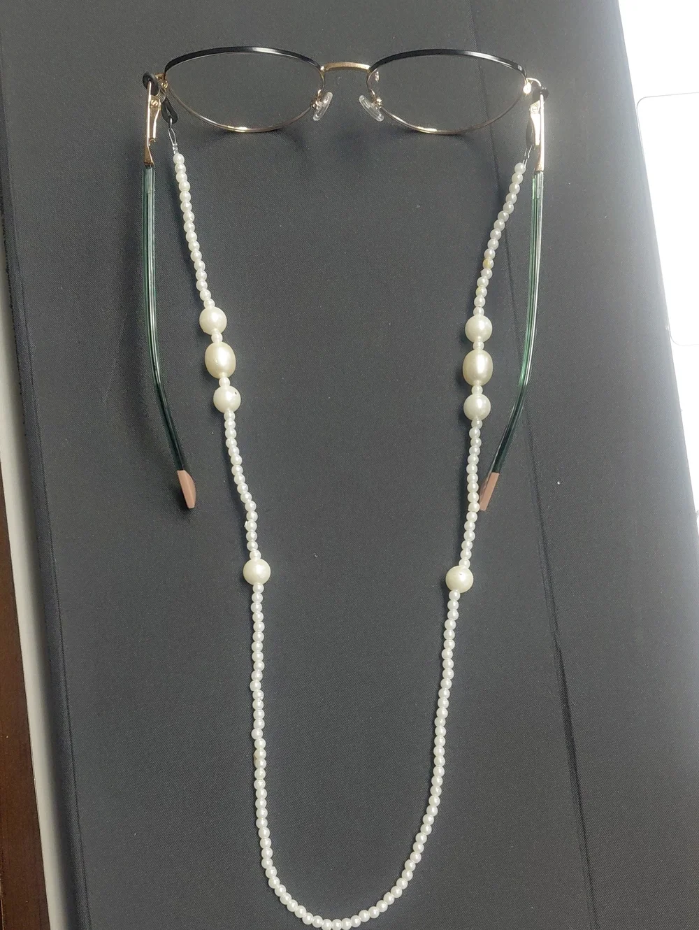Pearl Beaded Eyeglass Chain - White